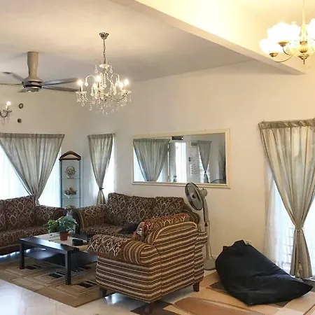 Tun Perak Homestay Rawang Exterior photo