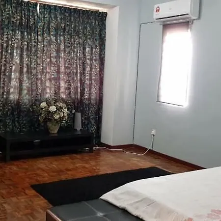 Tun Perak Homestay Rawang Exterior photo