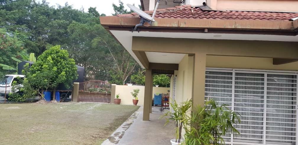 Holiday home Tun Perak Rawang